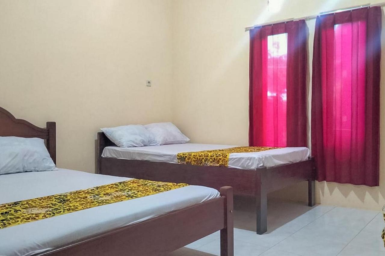 Kelapa Gading Homestay Syariah Redpartner Banyuwangi  Zewnętrze zdjęcie