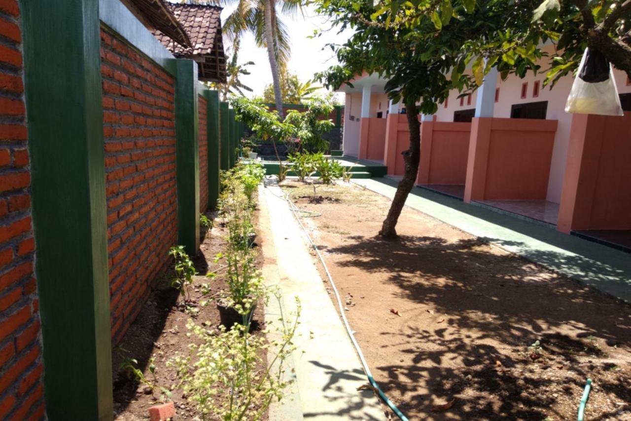 Kelapa Gading Homestay Syariah Redpartner Banyuwangi  Zewnętrze zdjęcie