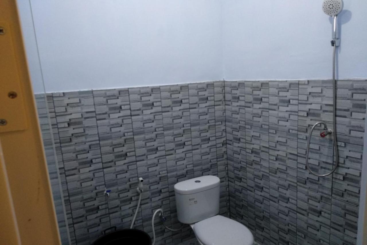 Kelapa Gading Homestay Syariah Redpartner Banyuwangi  Zewnętrze zdjęcie