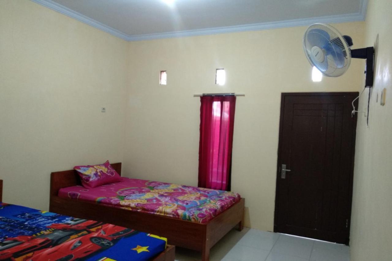 Kelapa Gading Homestay Syariah Redpartner Banyuwangi  Zewnętrze zdjęcie